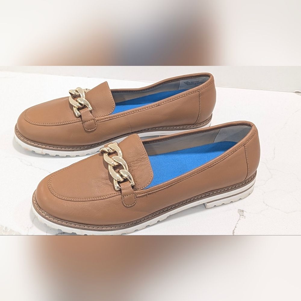 Kiwi Brown Leather Loafers Gold Chain Flats Lug Sole Slip On Neutral 8.5 Round